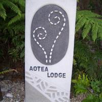 大堡礁奥蒂亚洛奇山林小屋，位于Tryphena的酒店