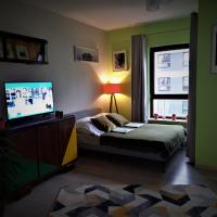 Green Wilanów Apartment with free parking，位于华沙维拉诺夫的酒店