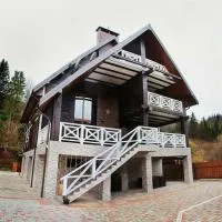 Villa Tukhlay，位于Tukhlya的酒店