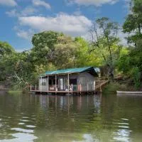 努霍夫野生动物山林小屋，位于Mahango的酒店