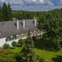 Boutique Hotel Zum Oberjäger, Schloss Lackenbach，位于Lackenbach的酒店