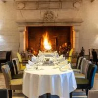 LOGIS Hôtel & Restaurant - LENSOTEL，位于朗斯的酒店