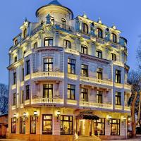 Royal Hotel，位于瓦尔纳Varna City-Centre的酒店