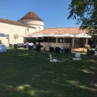 Le Logis du Péré，位于Saint-Coutant-le-Grand的酒店