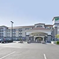 Holiday Inn Express & Suites Tacoma South - Lakewood by IHG，位于莱克伍德的酒店