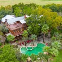 Moon River Ranch，位于Satin的酒店