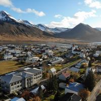 Hlíðarvegur 20 - Gagginn，位于锡格吕菲厄泽格里姆塞机场 - GRY附近的酒店