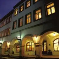 Hotel Adam Trutnov，位于特鲁特诺夫的酒店