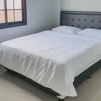 Mahkota Residence Mitra RedDoorz，位于加拉旺的酒店