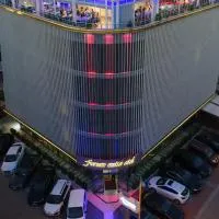 论坛套房酒店,位于梅尔辛的酒店