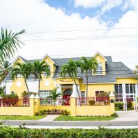 Brownstone Guesthouses，位于拿骚的酒店