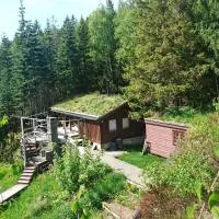 Cottage - Sleeps 6 - Parking - Patio，位于Ytteroy的酒店