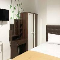 SAS Guest House Mitra RedDoorz At Darmo Park 2 Surabaya，位于泗水Dukuh Pakis的酒店