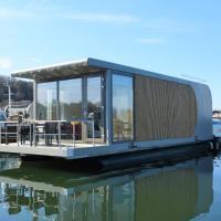 Floating vacationhome Sylt，位于马斯特里赫特Heugum的酒店