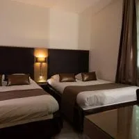 Hotel Restaurant du Centre et du Lauragais,位于卡斯泰尔诺达里的酒店