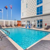 Holiday Inn Express & Suites - Phoenix Dwtn - State Capitol, an IHG Hotel，位于凤凰城市中心区的酒店