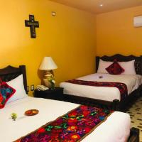 Camino Mexicano Hotel & Resort，位于图斯特拉古铁雷斯天使阿尔比诺科尔佐国际机场 - TGZ附近的酒店