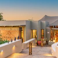 Ndhula Luxury Tented Lodge，位于白河克鲁格姆普马兰加国际机场 - MQP附近的酒店