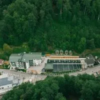 Lostrita - Pastravarie, Hotel & SPA，位于巴亚马雷的酒店