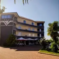 瓦萨奇酒店，位于Rinas地拉那特蕾莎修女国际机场 - TIA附近的酒店