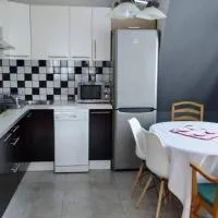 Gospodarstwo Agroturystyczne U Nos Apartament Bioły，位于Ratułów的酒店