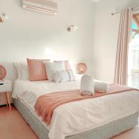 Carnarvon 3BR & 2BA Holiday House，位于卡那封的酒店