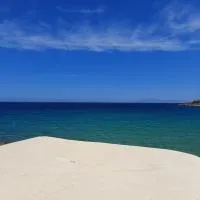 Paros Carmel studio-apartment，位于洛加拉斯的酒店