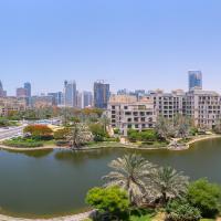 RH - Beautiful canal view, Sleek & spacious Studio, central location，位于迪拜绿色区的酒店