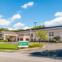 Quality Inn & Suites Bel Air I-95 Exit 77A，位于贝莱尔Weide Army Airfield - EDG附近的酒店