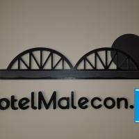 Hotel Malecon，位于奥瓦尔科德瓦尔德奥拉斯的酒店