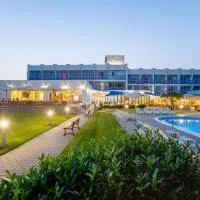 Hotel Senec Aqua Resort - Family friendly，位于塞内奇的酒店