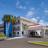 Quality Inn Atlantic Beach-Mayo Clinic Jax Area，位于大西洋滩的酒店