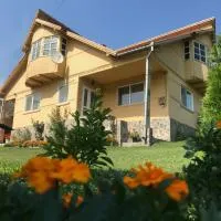 Casa Asined,位于布泽乌河畔恩托尔苏拉的酒店