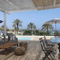 Pasitoblanco Porto Mare 45 Seaview Villa pr&iacute;vate heated pool，位于帕斯托布兰克的酒店