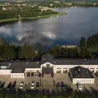 Hotel M Club Lake Resort，位于波莫瑞地区德拉夫斯科的酒店