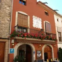 Hostal i Apartaments Populetus，位于Poboleda的酒店