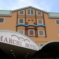 马奇酒店，位于Soliera的酒店