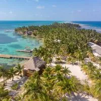 Pelican Beach Resort South Water Caye，位于丹格里加的酒店