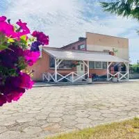Zajazd Jonatan，位于Czernin的酒店