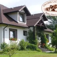 Dworek Lachowicze，位于Grzegorzewice的酒店