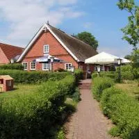 诺比斯克鲁格酒店,位于Groß Sarau的酒店