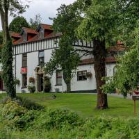 贝斯特韦斯特普拉斯乌勒斯托普法院酒店&高尔夫俱乐部，位于拉特沃思的酒店