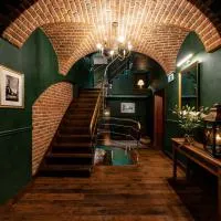 Baron Boutique Hotel，位于耶莱尼亚古拉的酒店