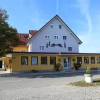 Zu Müllers Winkelhausen，位于Langenmosen的酒店