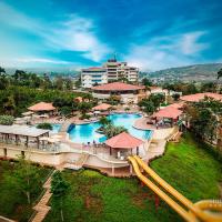 希拉里自然度假酒店及Spa-全包，位于ArenillasSanta Rosa International Airport - ETR附近的酒店