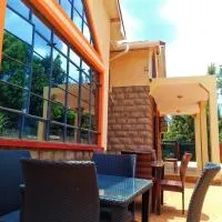The Peak Meadows Hotel,位于尼耶利的酒店