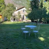 CHALET Tout Confort Proche d AX 3 Domaines,位于Vèbre的酒店