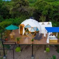 Glamping Girardot & Hotel Puerta Del Sol Girardot，位于La Virginia的酒店
