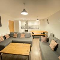 3 Bedrooms double or single beds, 2 PARKING SPACES! WIFI & Smart TV's, Balcony