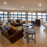 Stay at The Point - Peaceful Plentiful Penthouse
